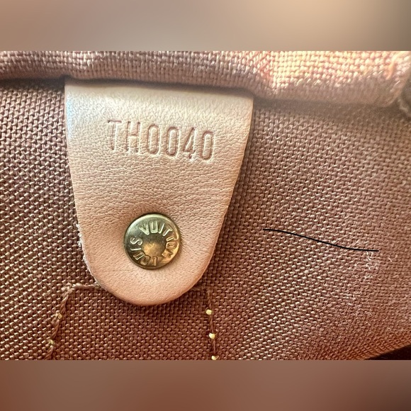 Auth Louis Vuitton Monogram Speedy 30 with Lock and Key - Picture 13 of 15